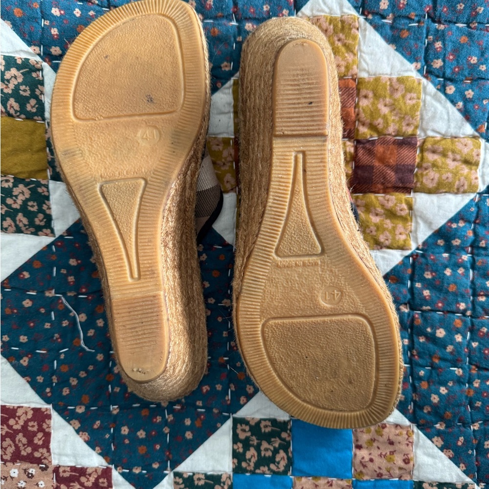Burberry Women's Black and Tan Espadrilles Sandals - Picture 6 of 9